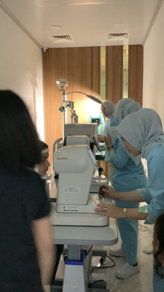 cek kesehatan mata anak gratis oleh RS Visindo